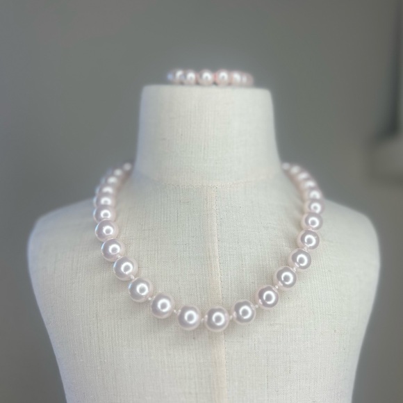 RMN pale pink faux pearl collar necklace and stretch bracelet in good condition - Picture 6 of 8